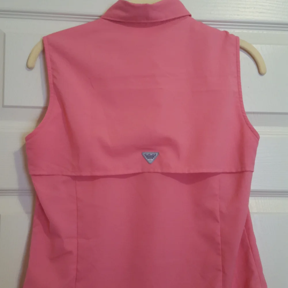 Beautiful Columbia PFG sleeveless top - Picture 6 of 10